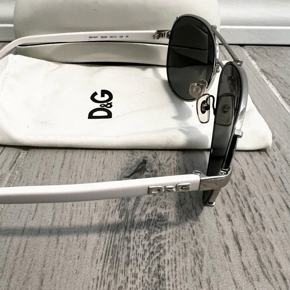 D&G Aviator Mirrored Sunglasses - Picture 6 of 9